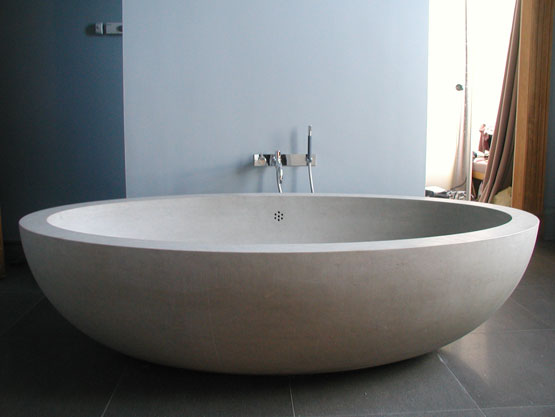 Steinmöbel und Objekte · Bath tub stone · Fotoarchiv Itamar.us