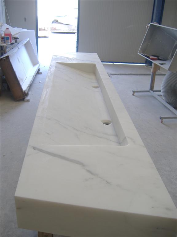 Steinmöbel und Objekte · marble basin · Fotoarchiv Itamar.us