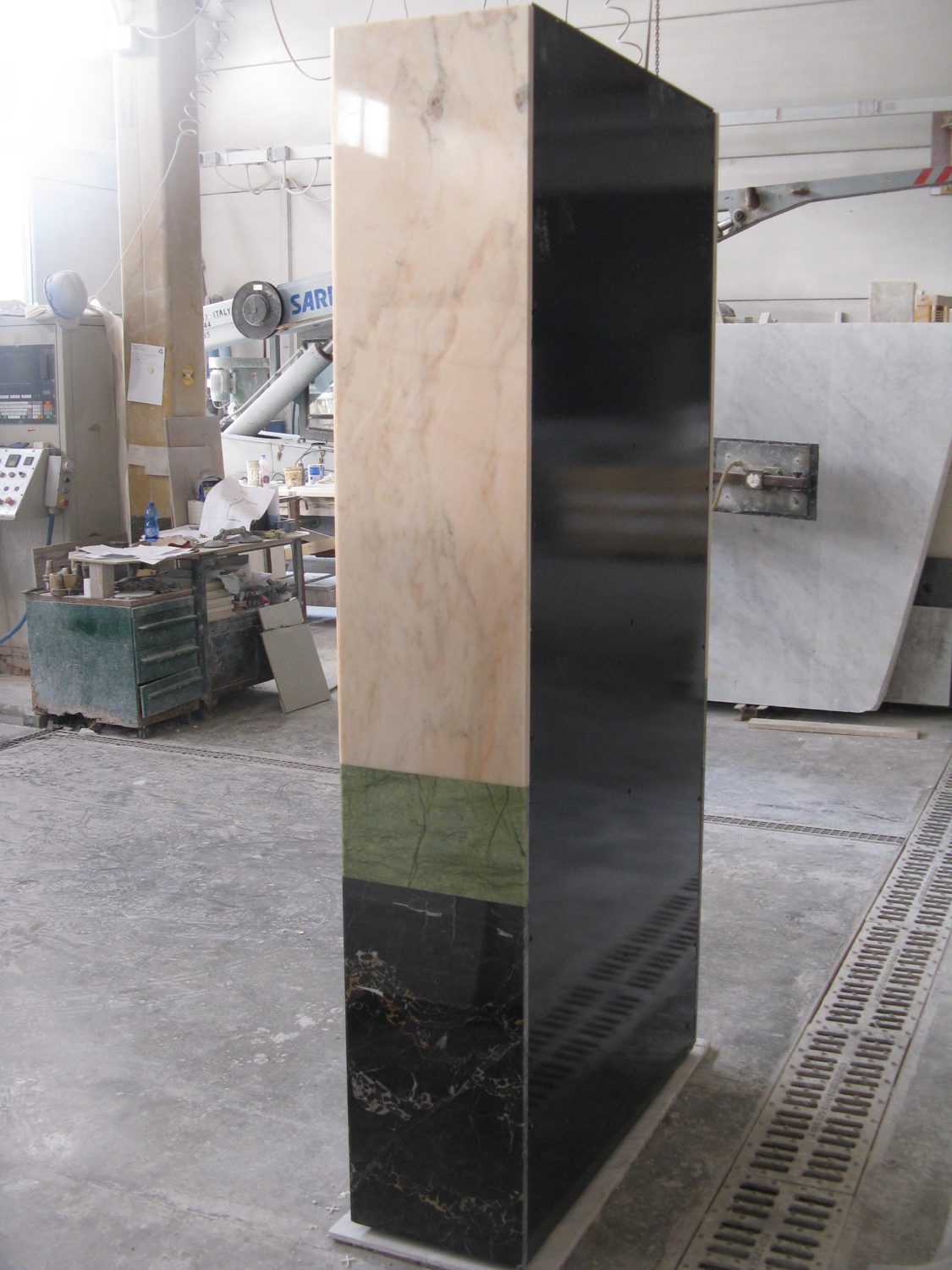 Mobilier en marbre · Vue 3